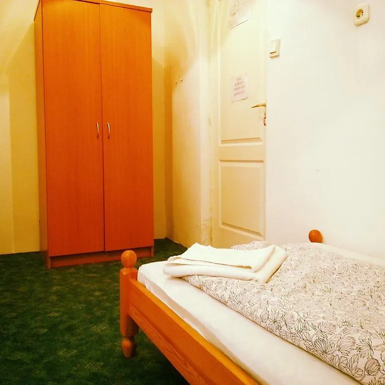 Carmen Pension Budapest Bed & Breakfast