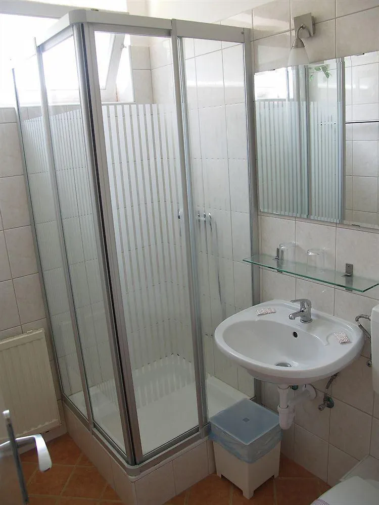 Carmen Pension Budapest Bed & Breakfast