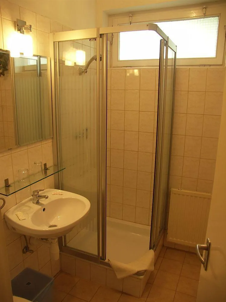 Bed & Breakfast Carmen Pension Budapest